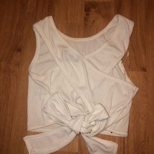 LULUS BARELY WORN ribbed tie in back white crop